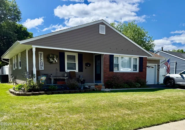 3rd image of 48 Sunflower Ln, Toms River, NJ 08755 | MLS# 22616059