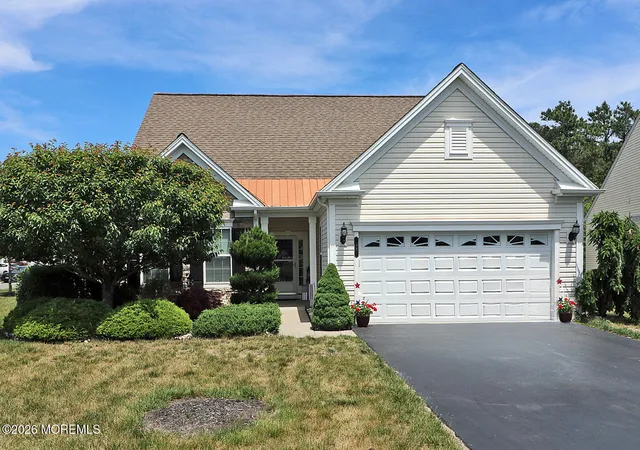 Homes for sale in Manchester, NJ | 58 Aberdeen Ln, Manchester, NJ 08759 | MLS# 22616097
