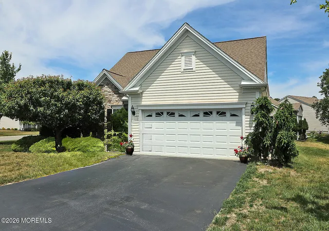 Homes for sale in Manchester, NJ | 58 Aberdeen Ln, Manchester, NJ 08759 | MLS# 22616097
