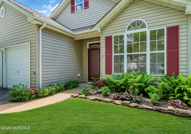 2nd image of 6 Morning Glory Ct, Brick, NJ 08724 | MLS# 22616809