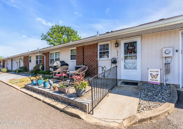 Homes for sale in Lakewood, NJ | 1013 Aberdeen Dr, Lakewood, NJ 08701 | MLS# 22616262