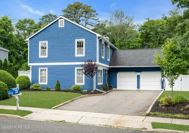 2nd image of 815 France Ct, Toms River, NJ 08753 | MLS# 22619089
