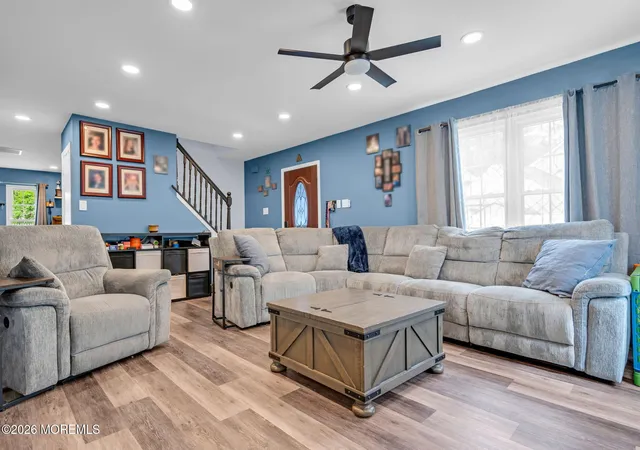 5th image of 815 France Ct, Toms River, NJ 08753 | MLS# 22619089
