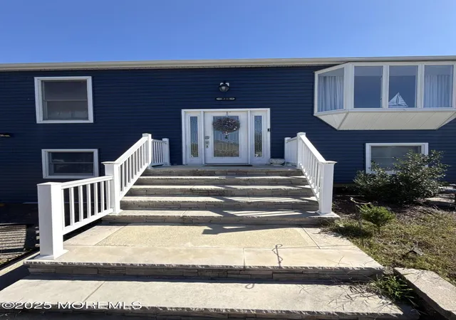2nd image of 913 Revere Ct, Toms River, NJ 08753 | MLS# 22616235