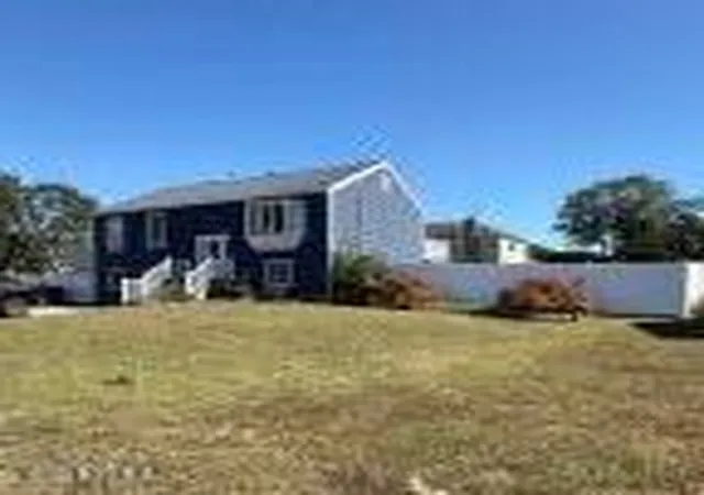 3rd image of 913 Revere Ct, Toms River, NJ 08753 | MLS# 22616235