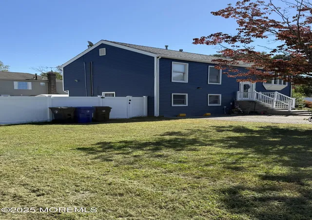 4th image of 913 Revere Ct, Toms River, NJ 08753 | MLS# 22616235