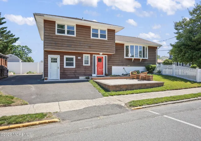 Homes for sale in Lake Como, NJ | 1716 Melrose Ave, Lake Como, NJ 07719 | MLS# 22616782