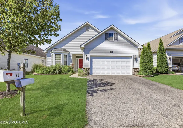 3rd image of 70 Eagle Ridge Cir, Lakewood, NJ 08701 | MLS# 22616297