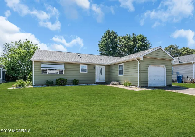 Photo 2 of Single family home for sale at 15 Chateux Ln, Toms River, NJ 08757 | MLS# 22616511 | Listing updated on 2026-10-05