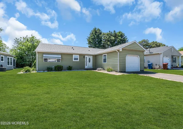 Photo 3 of Single family home for sale at 15 Chateux Ln, Toms River, NJ 08757 | MLS# 22616511 | Listing updated on 2026-10-05