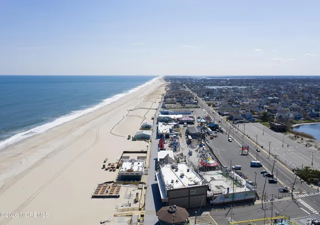 Homes for sale in Point Pleasant Beach, NJ | 606 Bay Avenue, Point Pleasant Beach, NJ 08742 | Houzeo