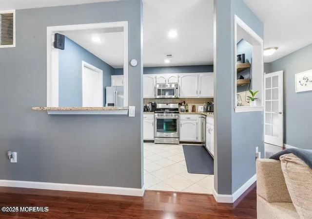 3rd image of 334 Mayfair Pl, Morganville, NJ 07751 | MLS# 22616318