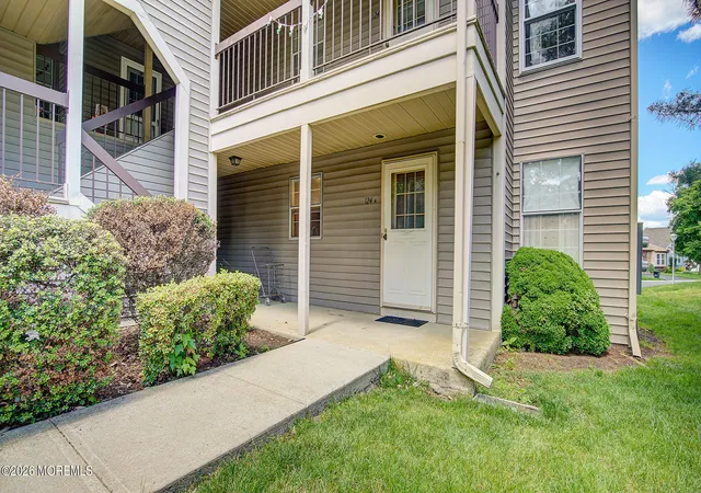 3rd image of 124 Concordia Cir #124A, Monroe Township, NJ 08831 | MLS# 22616333