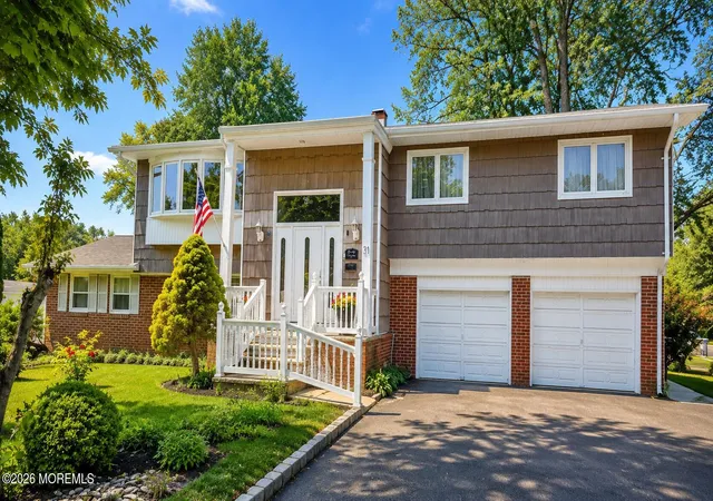 Homes for sale in Old Bridge, NJ | 37 Valley Vale Dr, Old Bridge, NJ 08857 | MLS# 22616359