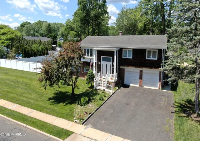 Homes for sale in Old Bridge, NJ | 37 Valley Vale Dr, Old Bridge, NJ 08857 | MLS# 22616359