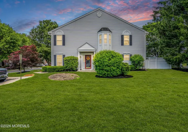 Homes for sale in Manalapan, NJ | 16 Sunningdale Cir, Manalapan, NJ 07726 | MLS# 22616498