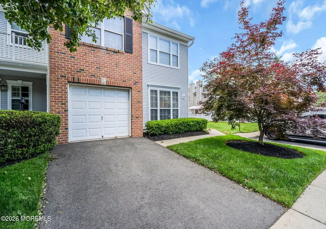 Homes for sale in Manalapan, NJ | 16 Sunningdale Cir, Manalapan, NJ 07726 | MLS# 22616498