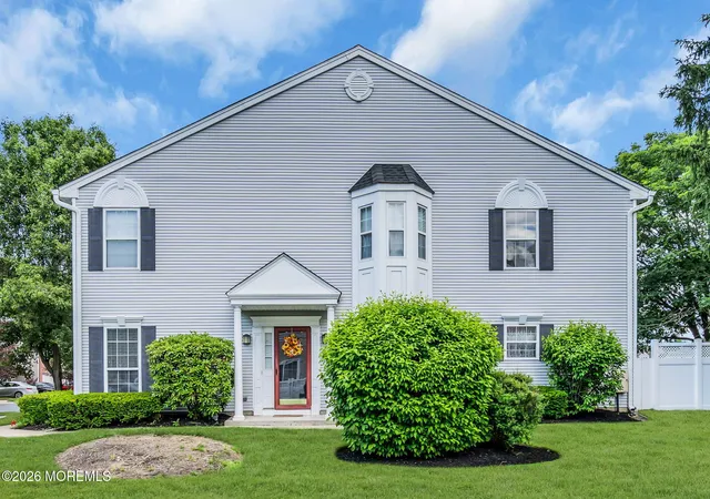 Homes for sale in Manalapan, NJ | 16 Sunningdale Cir, Manalapan, NJ 07726 | MLS# 22616498