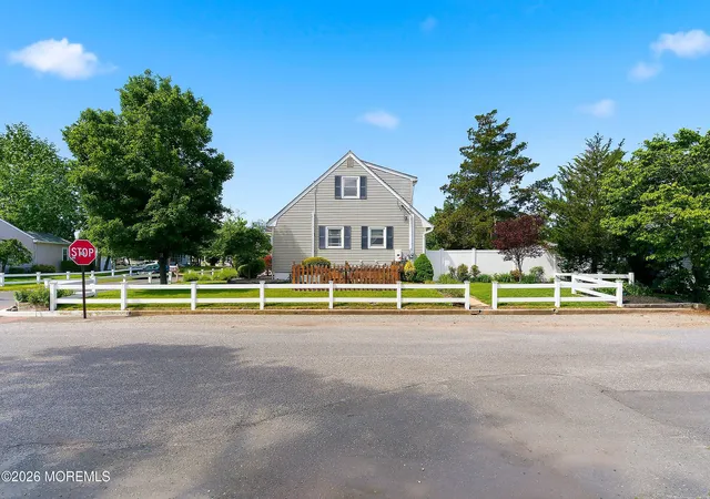 5th image of 19 Harpoon St, Beachwood, NJ 08722 | MLS# 22616466
