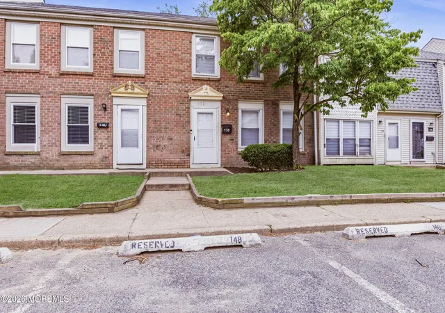 3rd image of 138 Stratford Pl, Lakewood, NJ 08701 | MLS# 22618493