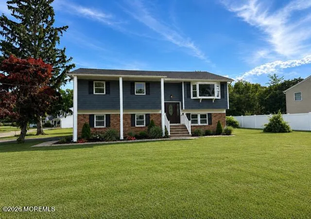 Homes for sale in Middletown, NJ | 104 Sunset Ct, Middletown, NJ 07748 | MLS# 22616506