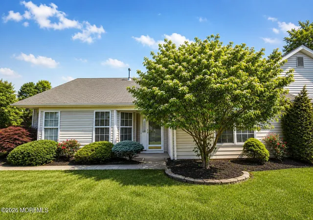 3rd image of 120 Skyline Dr, Lakewood, NJ 08701 | MLS# 22616505