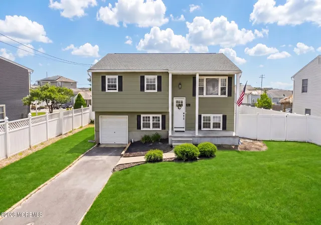 1st image of 783 Simmons Dr, Toms River, NJ 08753 | MLS# 22616750