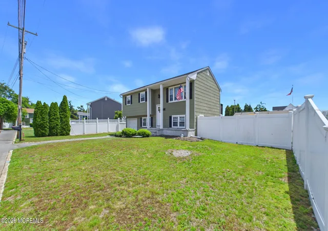 3rd image of 783 Simmons Dr, Toms River, NJ 08753 | MLS# 22616750