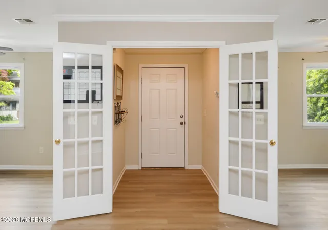 3rd image of 10 S Gateway St, Toms River, NJ 08753 | MLS# 22617825
