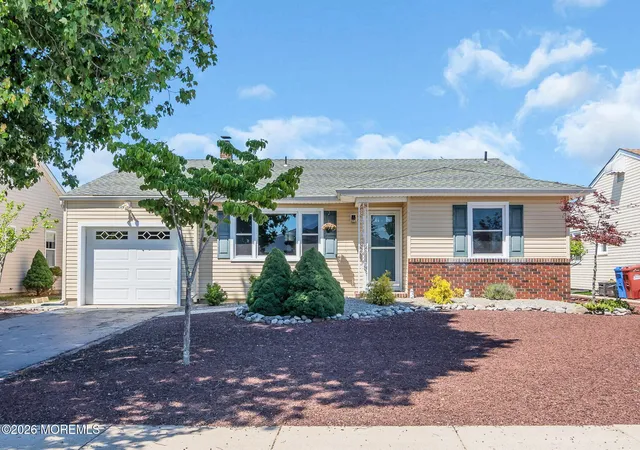 Photo 2 of Single family home for sale at 10 Sheridan Rd, Toms River, NJ 08757 | MLS# 22617052 | Listing updated on 2026-08-25