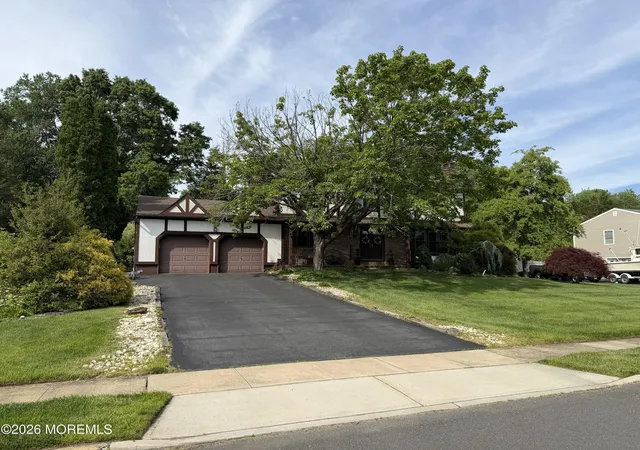 Photo 3 of Sale Pending at 49 Prescott Pl, Freehold, NJ 07728 | MLS# 22616890 | Listing updated on 2026-07-12