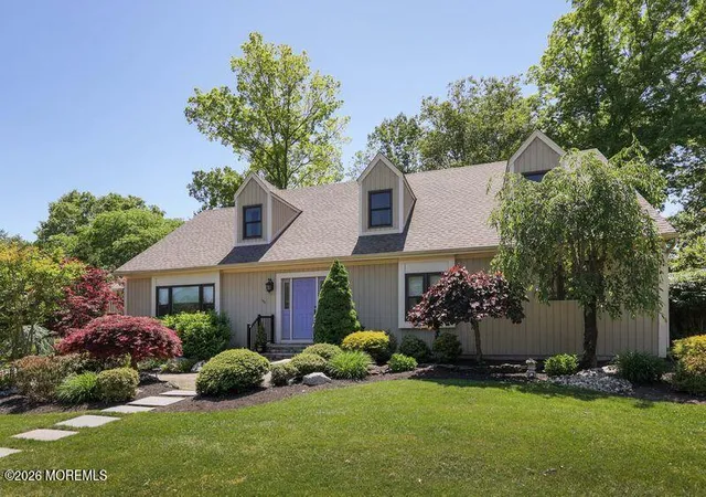 Homes for sale in Middletown, NJ | 3 Baskenridge Dr, Middletown, NJ 07748 | MLS# 22616872
