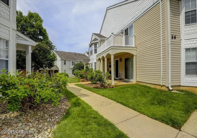 Homes for sale in Freehold, NJ | 264 Tulip Ln, Freehold, NJ 07728 | MLS# 22618929