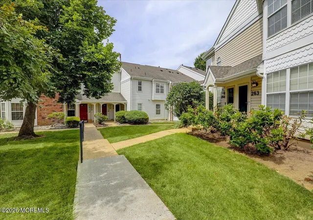 Homes for sale in Freehold, NJ | 264 Tulip Ln, Freehold, NJ 07728 | MLS# 22618929