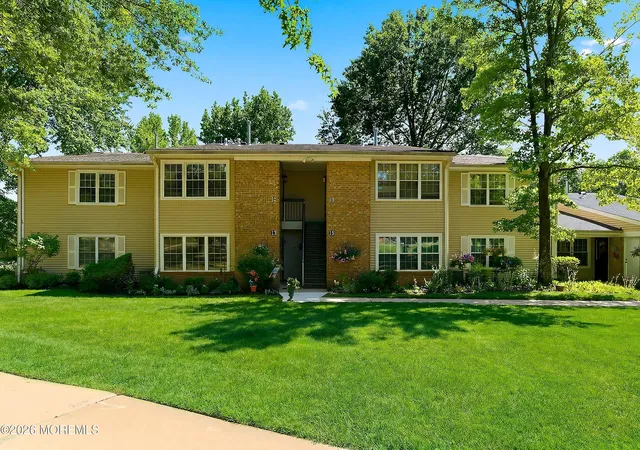 Homes for sale in Red Bank, NJ | 11 Boxwood Ter #247, Red Bank, NJ 07701 | MLS# 22617756