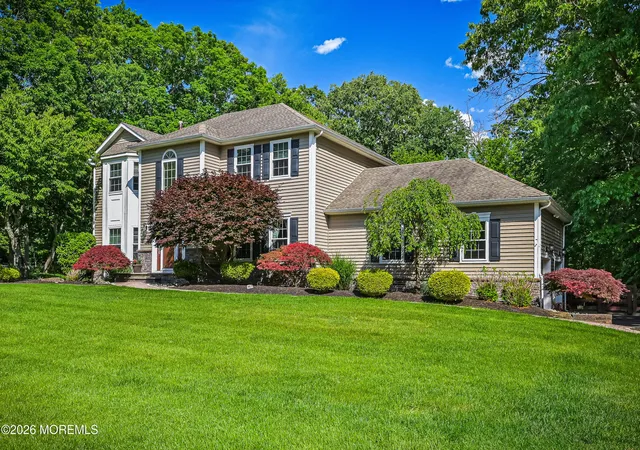 Homes for sale in Farmingdale, NJ | 10 Burke Dr, Farmingdale, NJ 07727 | MLS# 22617744