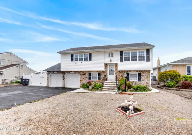 2nd image of 38 Tobago Ave, Toms River, NJ 08753 | MLS# 22617066
