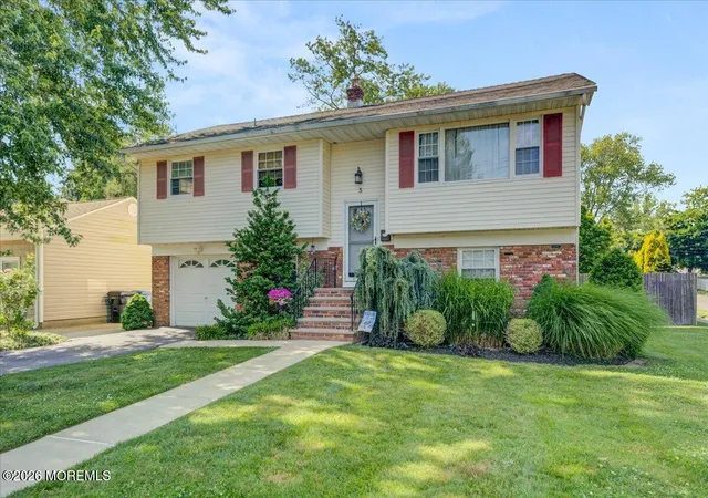Homes for sale in Red Bank, NJ | 5 Brook St, Red Bank, NJ 07701 | MLS# 22617110