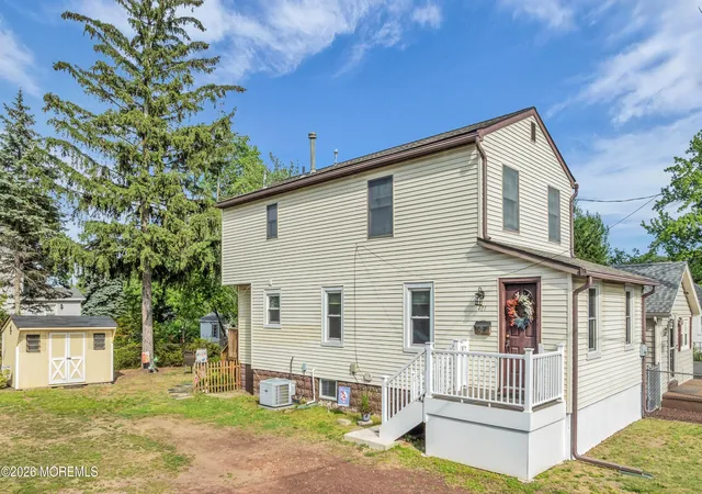 2nd image of 401 Walnut St, Port Monmouth, NJ 07758 | MLS# 22617241