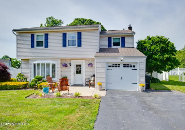 Homes for sale in Hazlet, NJ | 41 Moak Dr, Hazlet, NJ 07730 | MLS# 22617142