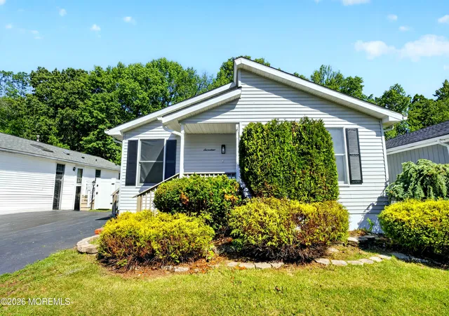 1st image of 17 Brookview Ln, Manalapan, NJ 07726 | MLS# 22617187