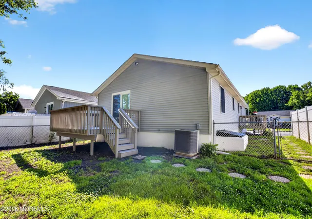 37th image of 17 Brookview Ln, Manalapan, NJ 07726 | MLS# 22617187
