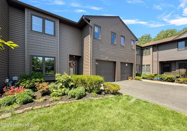 Homes for sale in Marlboro, NJ | 254 Plum Dr, Marlboro, NJ 07746 | MLS# 22617324