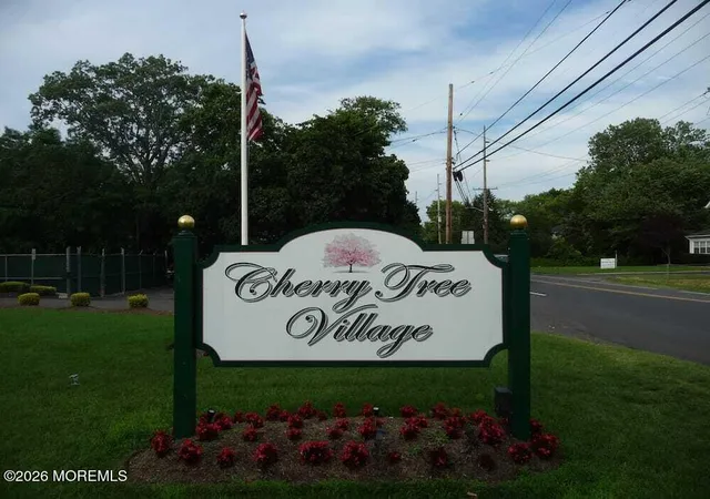 Homes for sale in Middletown, NJ | 318 Middlewood Rd, Middletown, NJ 07748 | MLS# 22617681