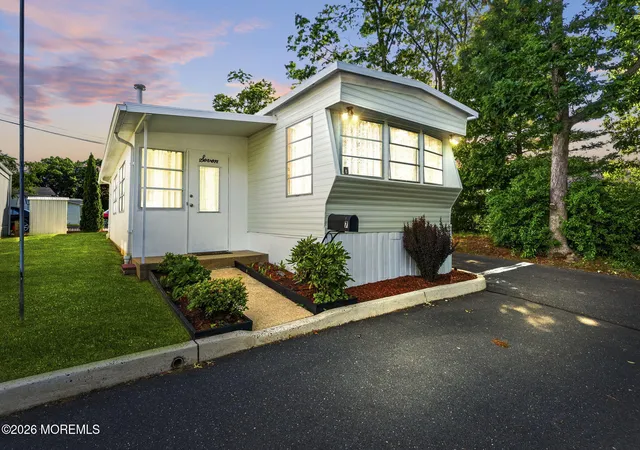 Homes for sale in Manasquan, NJ | 1919 Atlantic Ave #7, Manasquan, NJ 08736 | MLS# 22617212