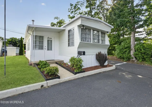 Homes for sale in Manasquan, NJ | 1919 Atlantic Ave #7, Manasquan, NJ 08736 | MLS# 22617212