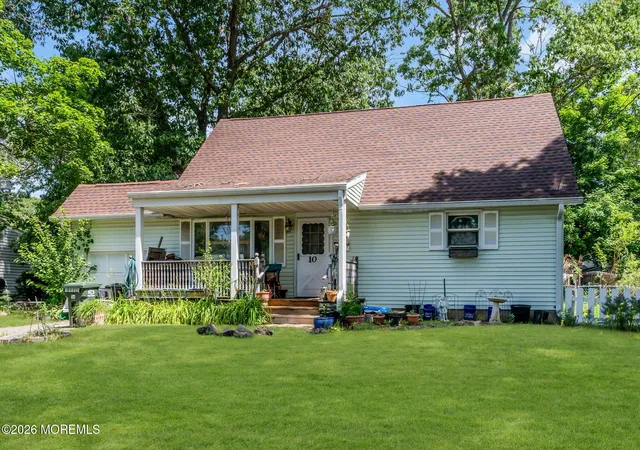 Photo 2 of Sale Pending at 10 Colorado Dr, Jackson, NJ 08527 | MLS# 22617273 | Listing updated on 2026-10-01