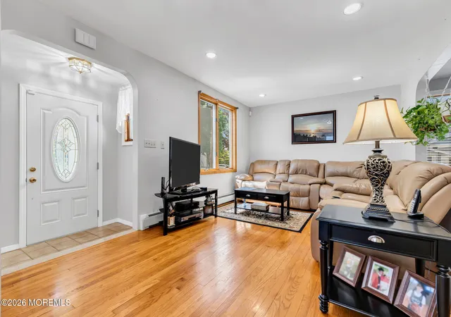 3rd image of 465 Ellen St, Union, NJ 07083 | MLS# 22617445