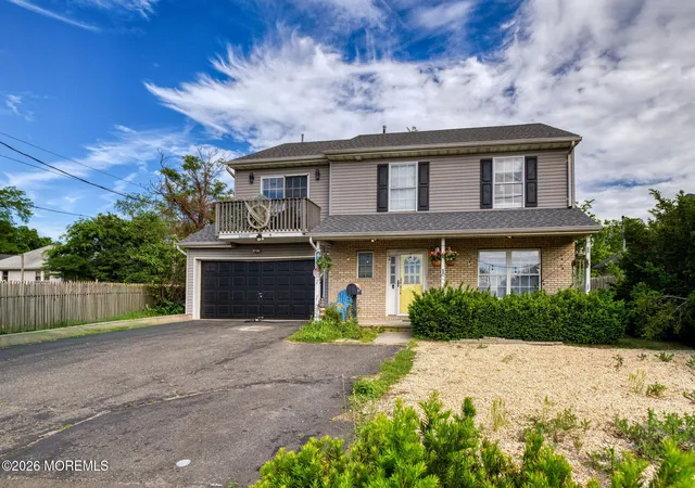 Homes for sale in Keansburg, NJ | 450 Beachway Ave, Keansburg, NJ 07734 | MLS# 22617297