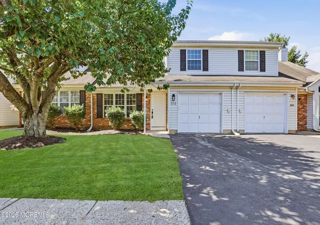 Homes for sale in Franklin, NJ | 273 Edgeware Ct, Franklin, NJ 08873 | MLS# 22617304